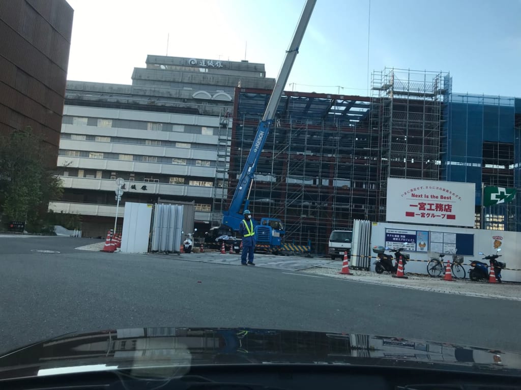 椿館別館、建て替え工事中