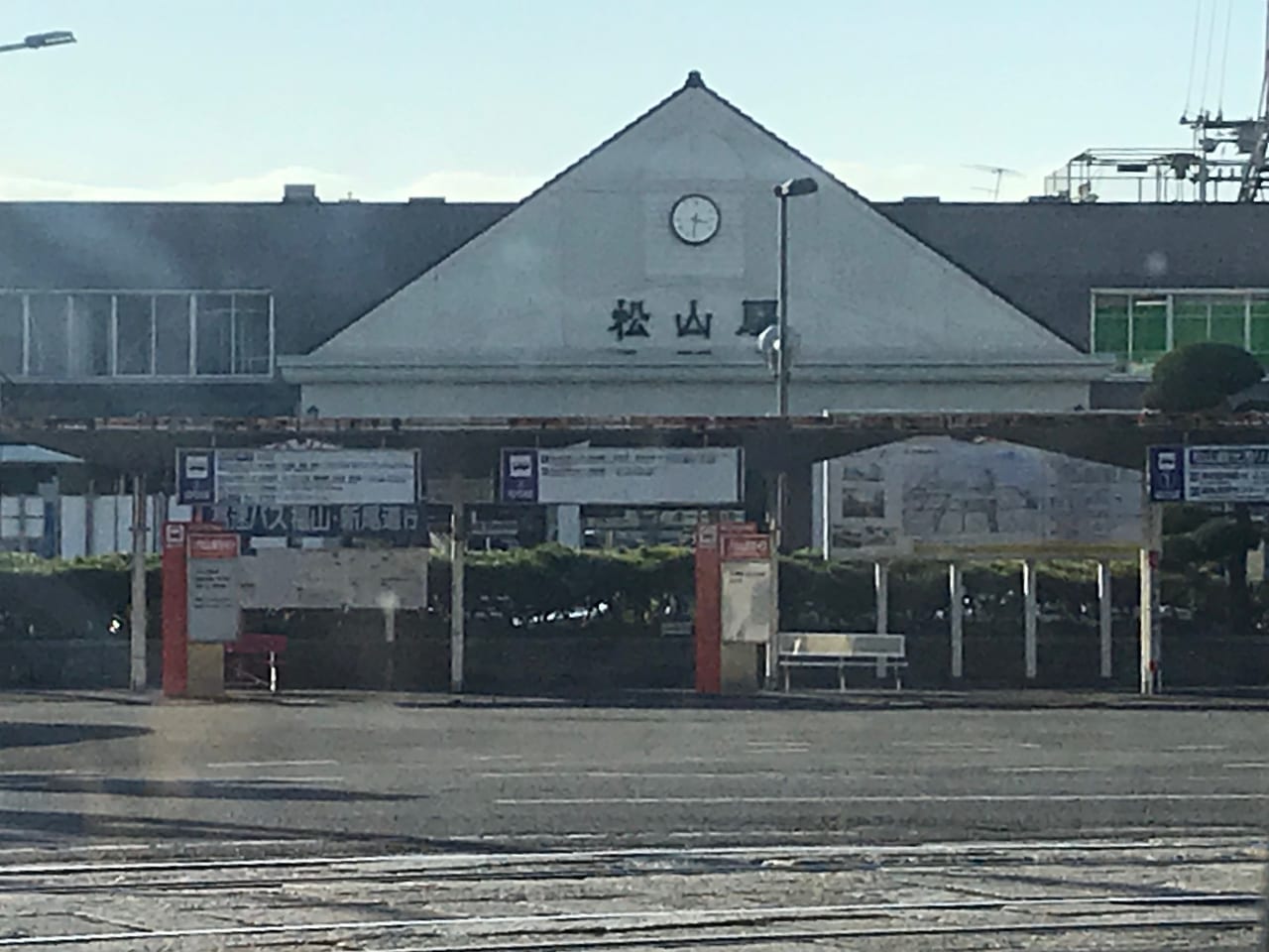 JR松山駅前