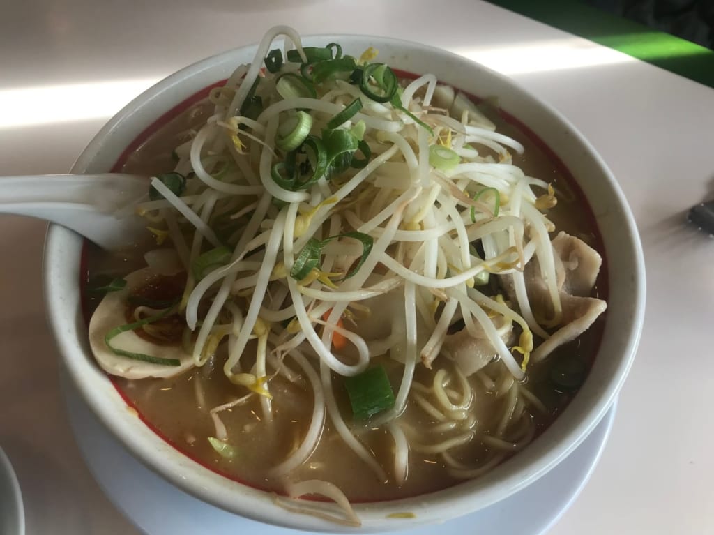 豚太郎の野菜ラーメン大盛り