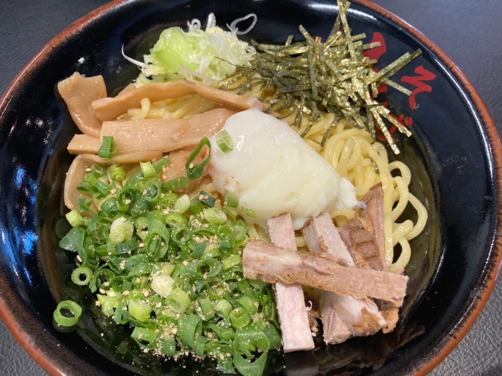 東京油組総本店油そば