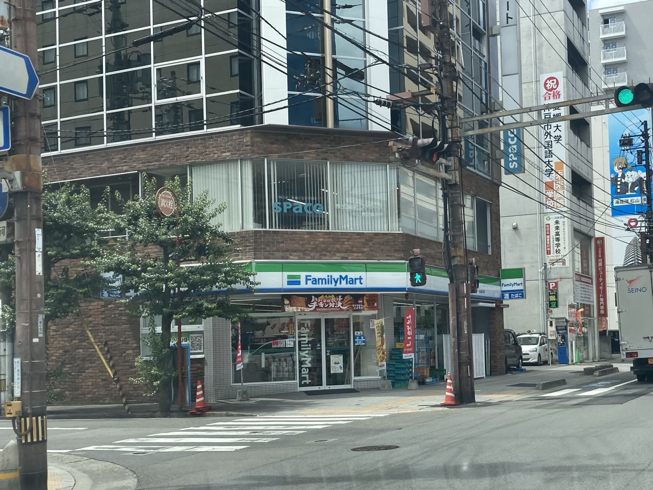ファミリーマート松山勝山町店