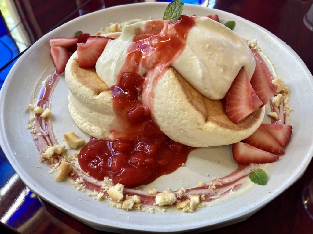 cafe Rob松山店いちごパンケーキ