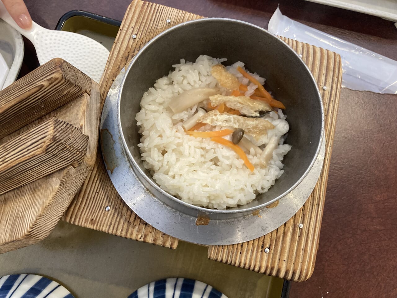 ローズハウス余戸店釜飯