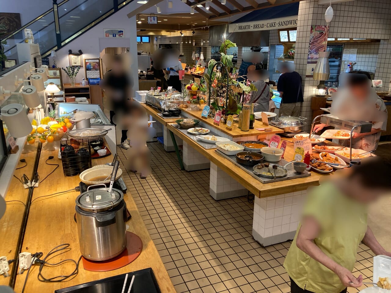 ローズハウス余戸店内観