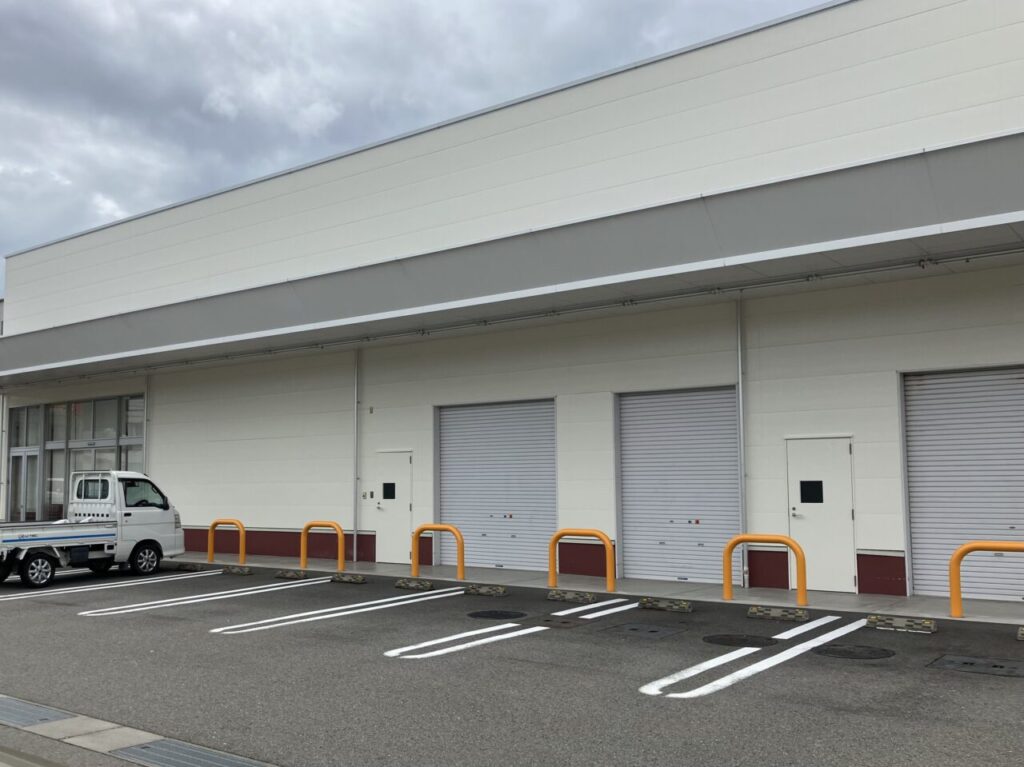 レデイ薬局東長戸店